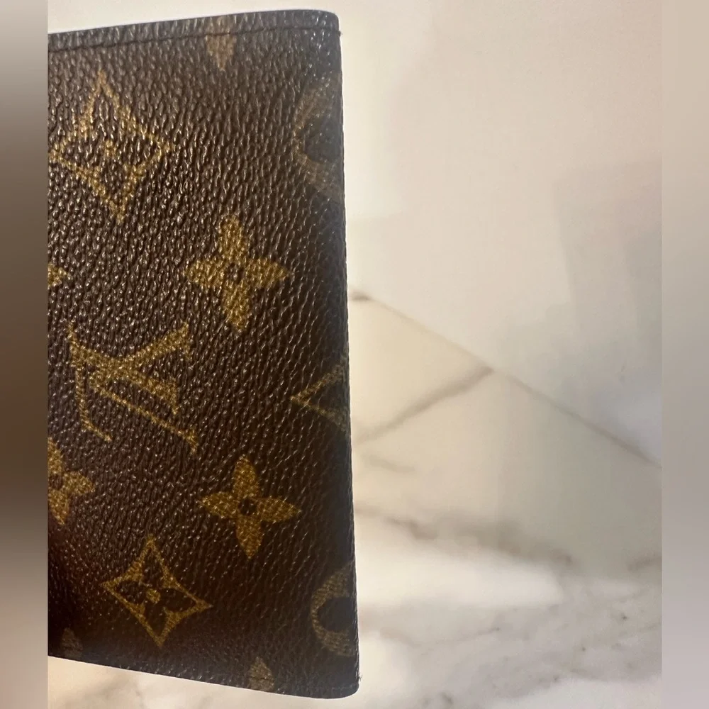 Louis Vuitton Monogram Card Holder - Picture 6 of 9